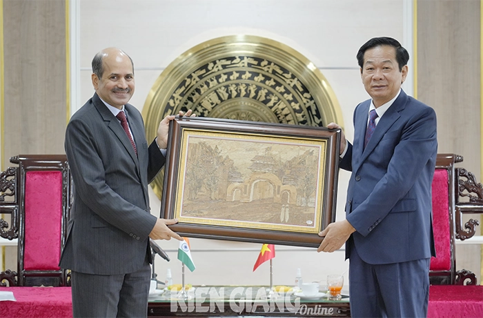 Bí thư Tỉnh ủy Kiên Giang Đỗ Thanh Bình tiếp Đại sứ Ấn Độ tại Việt Nam